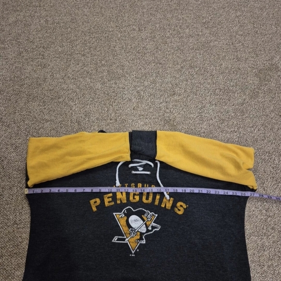 NHL Pittsburgh Penguins Sweater EUC - Picture 7 of 9